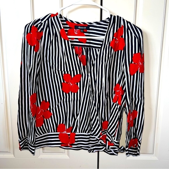 Madewell Black and Red Floral Wrap Blouse Top in Candied Orchids Size Small - Picture 2 of 12